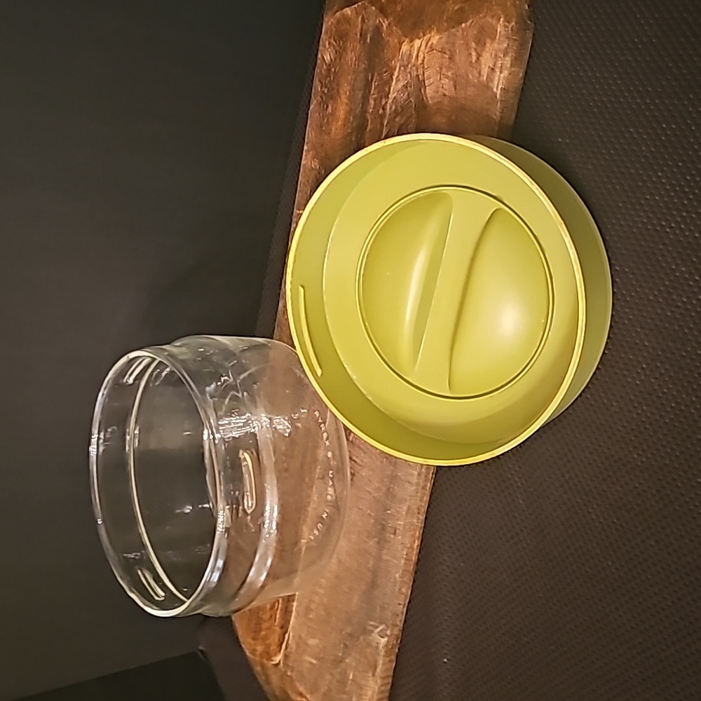 Pyrex Avocado Store and Stack - Picture 3 of 4